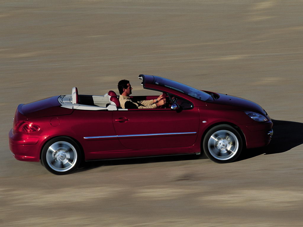 Peugeot 307 CC Concept 006.jpg